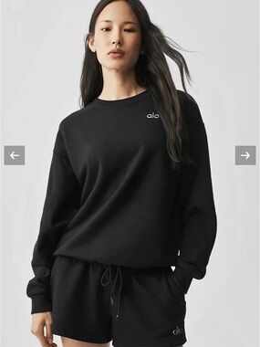 ALO Yoga | Tops | Alo Yoga Nwt Cropped Crew Accolade Sweatshirt